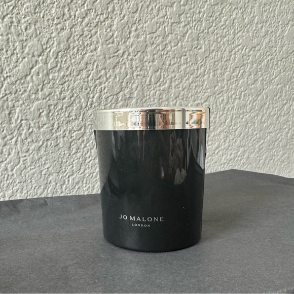 JO MALONE LONDON Oud & Bergamot Scented Candle - Picture 4 of 7